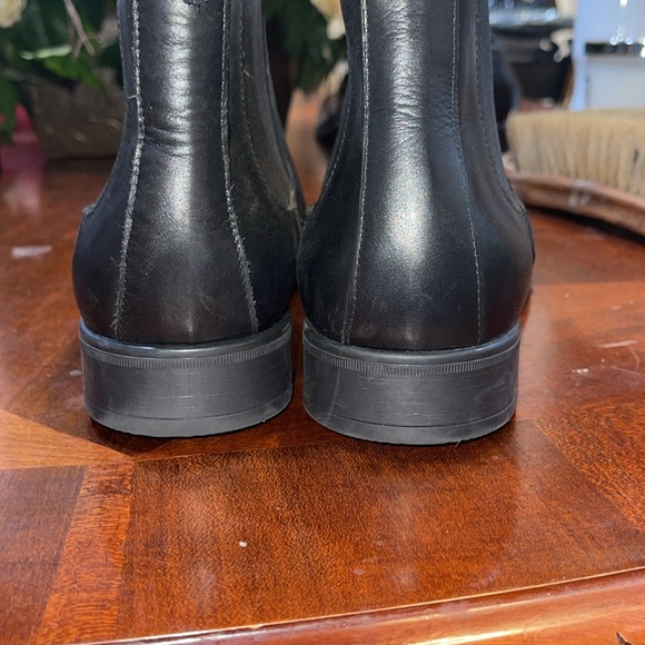 BRUNO MAGLI NEW ankle boot for guys, it’s new but damaged. It is a size 11, - Picture 6 of 9